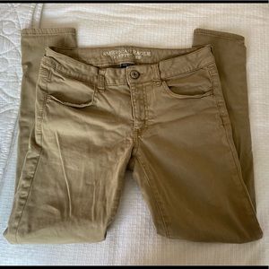 American Eagle khaki jegging pants